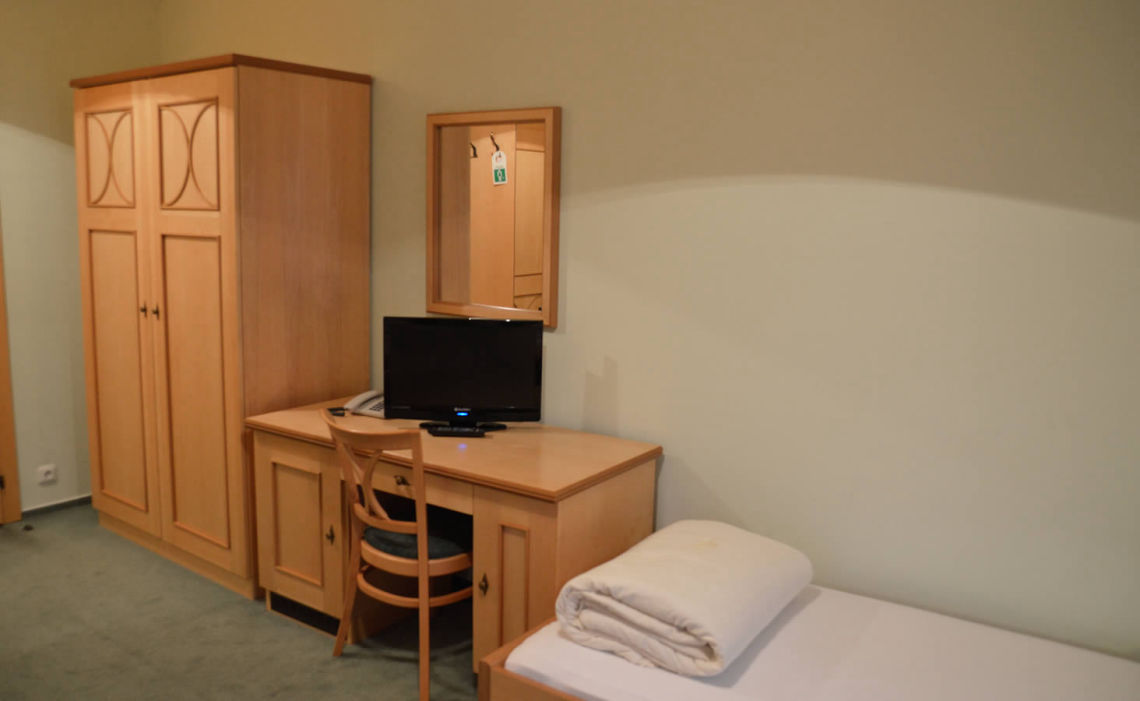 Pokoje Singel Room jednolůžkový pokoj s odděleným lůžkem Hotel Zlatý Lev Jablonec nad Nisou