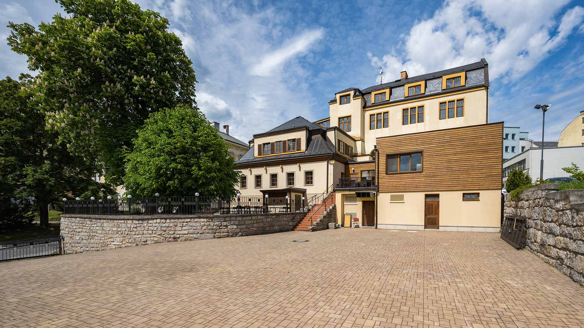 Hotel a restaurace Zlatý Lev Jablonec nad Nisou