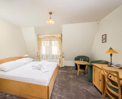 Dvoulůžkové pokoje Superior Room hotel Zlatý Lev Jablonec nad Nisou